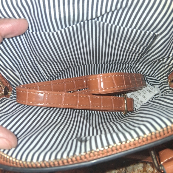 Elegant Brown Mini Crocodile-Embossed Handbag - Picture 4 of 4